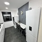 Modern Apartments, Nr 3, Nahe Schalke Arena, Zentral Zur Autobahn A42 Und A2, Ferienwohnung, Monteurwohnung アパート