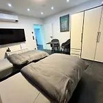 Modern Apartments, Nr 3, Nahe Schalke Arena, Zentral Zur Autobahn A42 Und A2, Ferienwohnung, Monteurwohnung アパート ゲルゼンキルヒェン