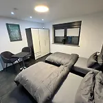 Modern Apartments, Nr 3, Nahe Schalke Arena, Zentral Zur Autobahn A42 Und A2, Ferienwohnung, Monteurwohnung アパート ゲルゼンキルヒェン