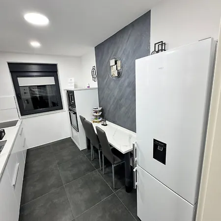 Modern Apartments, Nr 3, Nahe Schalke Arena, Zentral Zur Autobahn A42 Und A2, Ferienwohnung, Monteurwohnung Apartmán