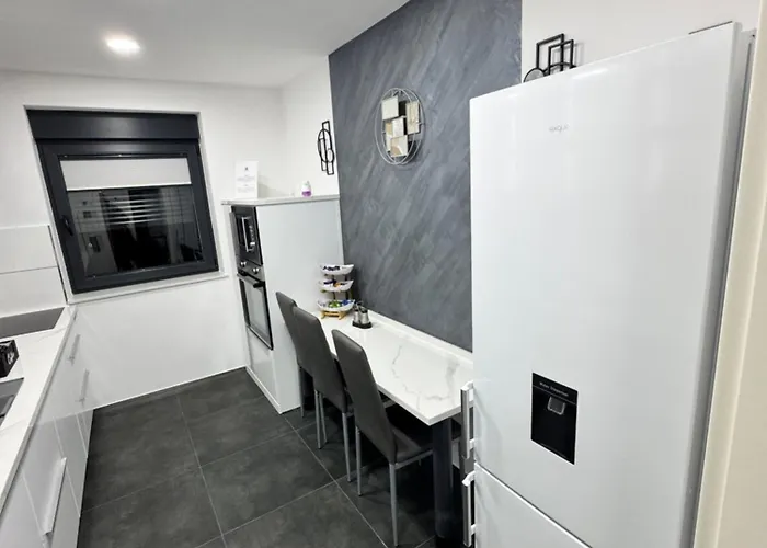 Modern Apartments, Nr 3, Nahe Schalke Arena, Zentral Zur Autobahn A42 Und A2, Ferienwohnung, Monteurwohnung شقة