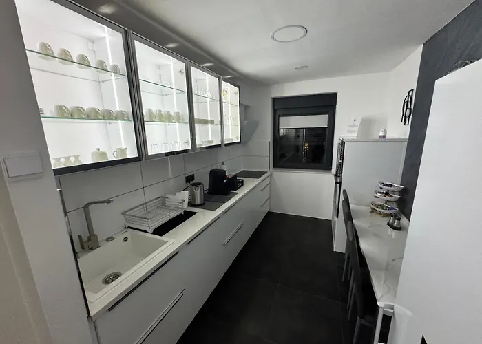 Modern Apartments, Nr 3, Nahe Schalke Arena, Zentral Zur Autobahn A42 Und A2, Ferienwohnung, Monteurwohnung * Gelsenkirchen